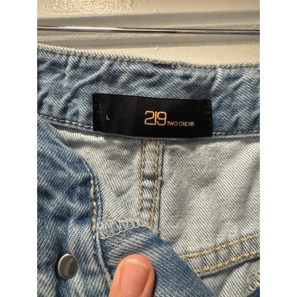 219 Two One Nine Womens High Waisted Distressed Denim Shorts Light Wash Blue L - Picture 3 of 3